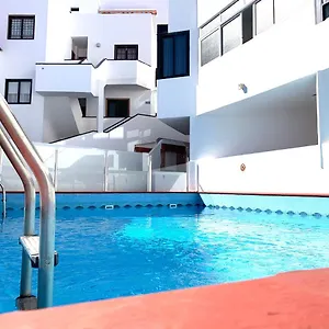 https://two-bedroom-apartment-with-amazing-pool-in-los.tenerifehoteles.net